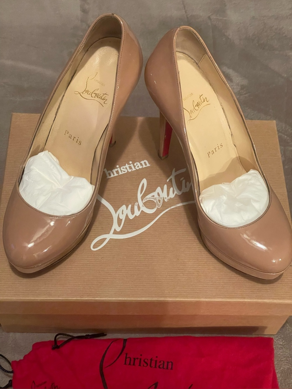 Christian Louboutin Patent Nude Platform Pumps with Red Sole - Picture 2 of 4